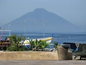 isola vulcano-reggio calabria 006.jpg