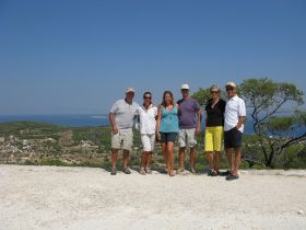 Trevor, Lesley, moi, WJ, Marcella, Simon.JPG